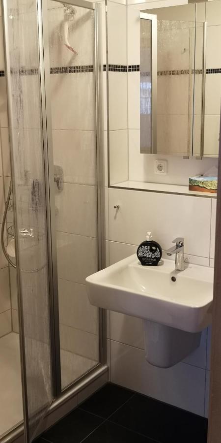 Zentrale Und Strandnahe Ferienwohnung In Kuehlungsborn Ost Екстер'єр фото